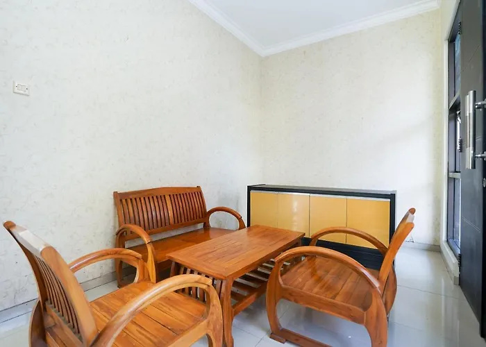 Oyo 1986 Airdas Surabaya